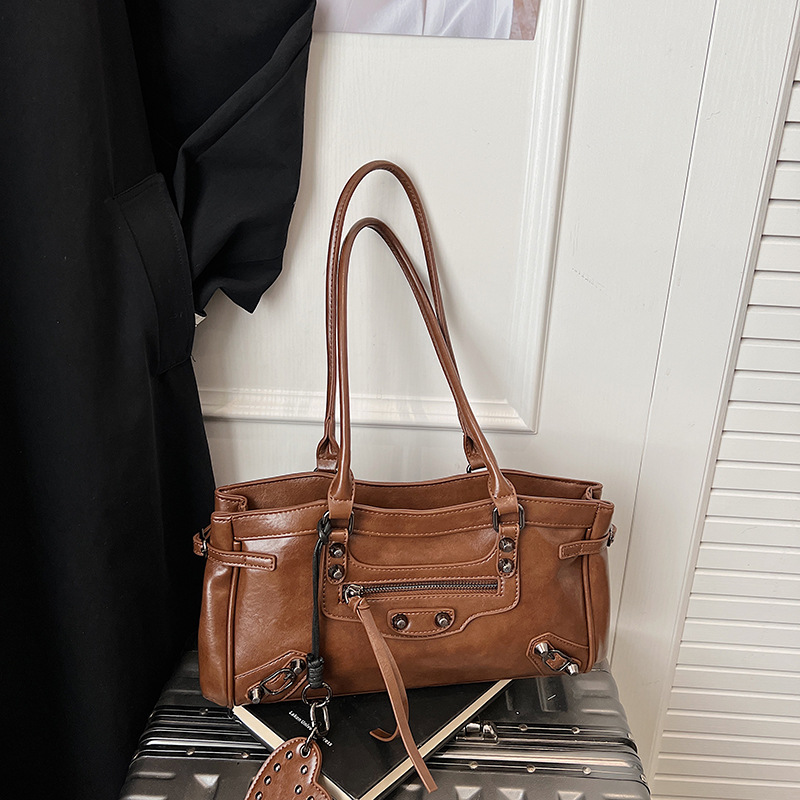 European & American Trendy Rivet Zipper Shoulder Bag - Moto Style Cool Girl Large Capacity Underarm Bag - Thumbnail 4
