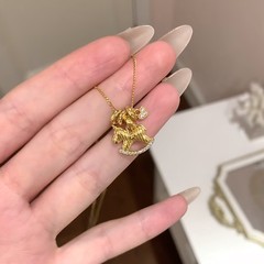 新款小木马上有钱项链女款锁骨链气质轻奢小众高级感简约百搭设计