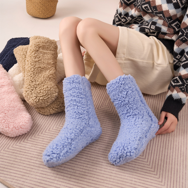 Calcetines de cordero de cachemira ultra gruesas calcetines de cama medianos casuales calcetines de piso de peluche antideslizante
