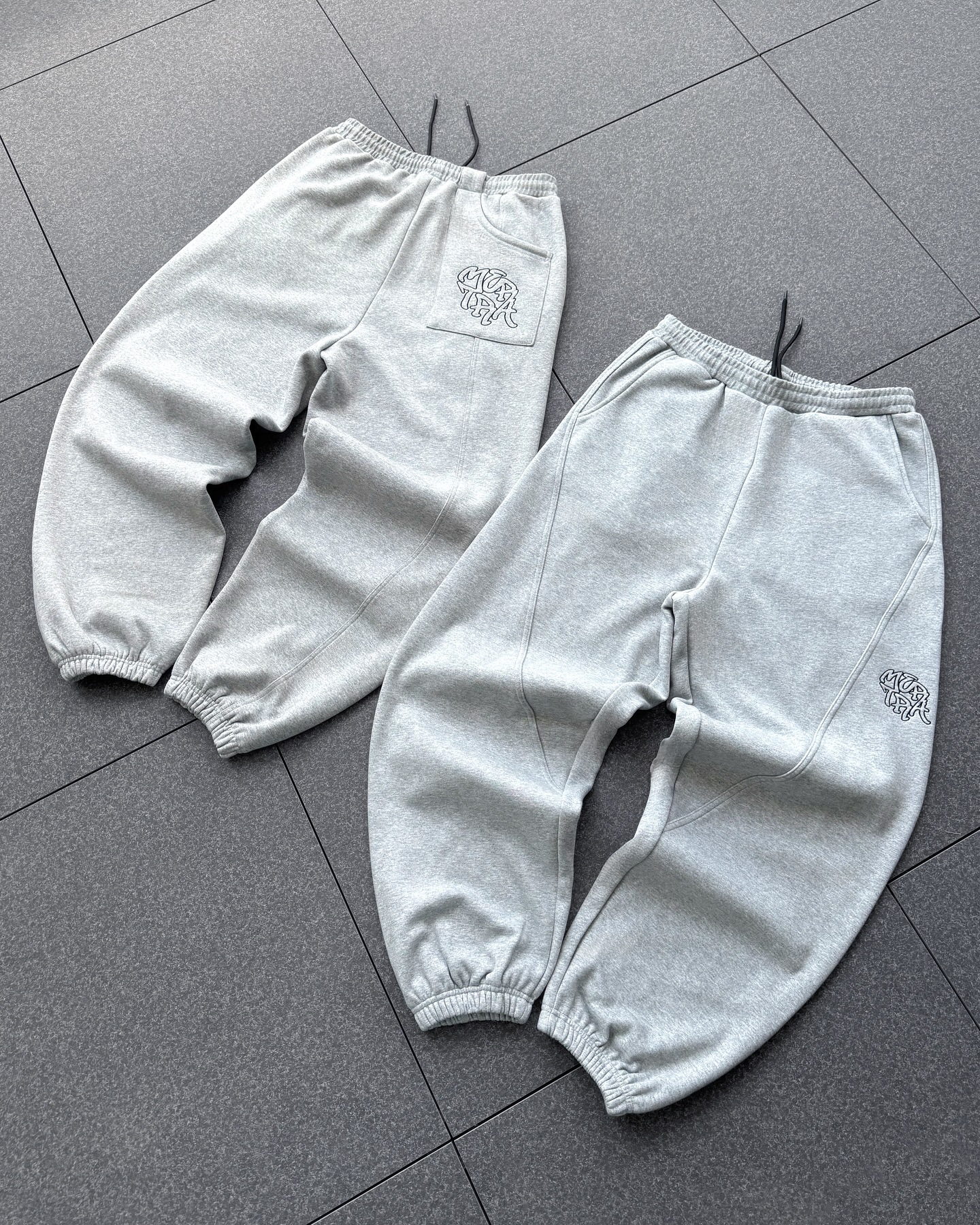 Mertra Sweatpants Embroidered Logo Baggy Grey