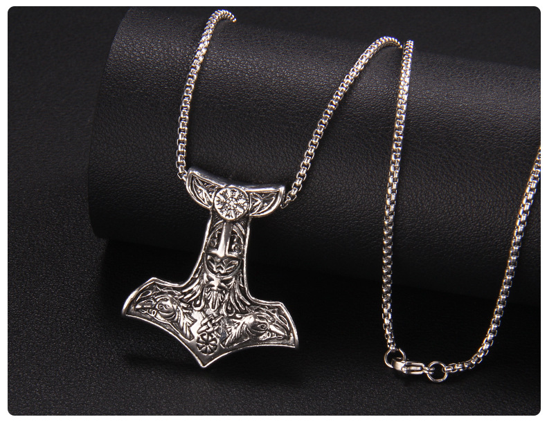 Retro Solid Color Stainless Steel Alloy Plating Unisex Pendant Necklace 1 Piece