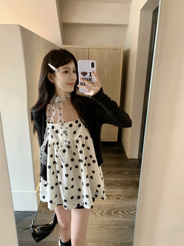 韩系波点吊带女2025秋季新款甜辣妹设计感围脖显瘦纯欲背心上衣潮|undefined