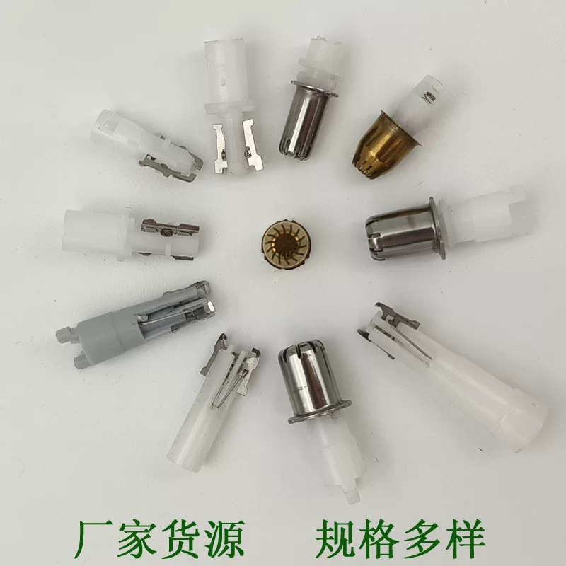 Battery, trimmer, universal blade with accessories