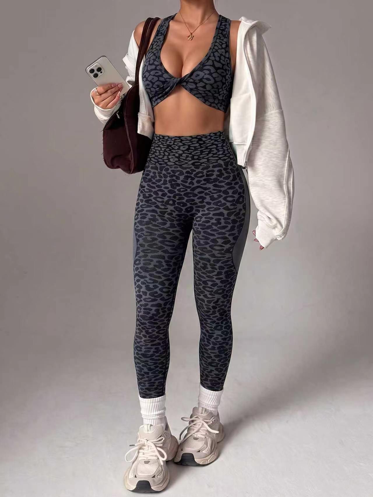 Nuevos trajes de yoga de leopardo transfronterizos ropa interior mujer torcida espalda entrenamiento físico al aire libre correr pantalones deportivos