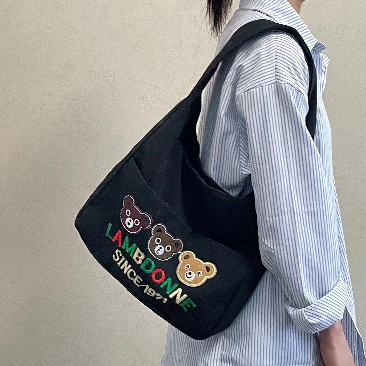 Travel canvas bag for women, single shoulder, 2023 new large-capacity student schoolbag, ins art Academy style cloth bag undefined