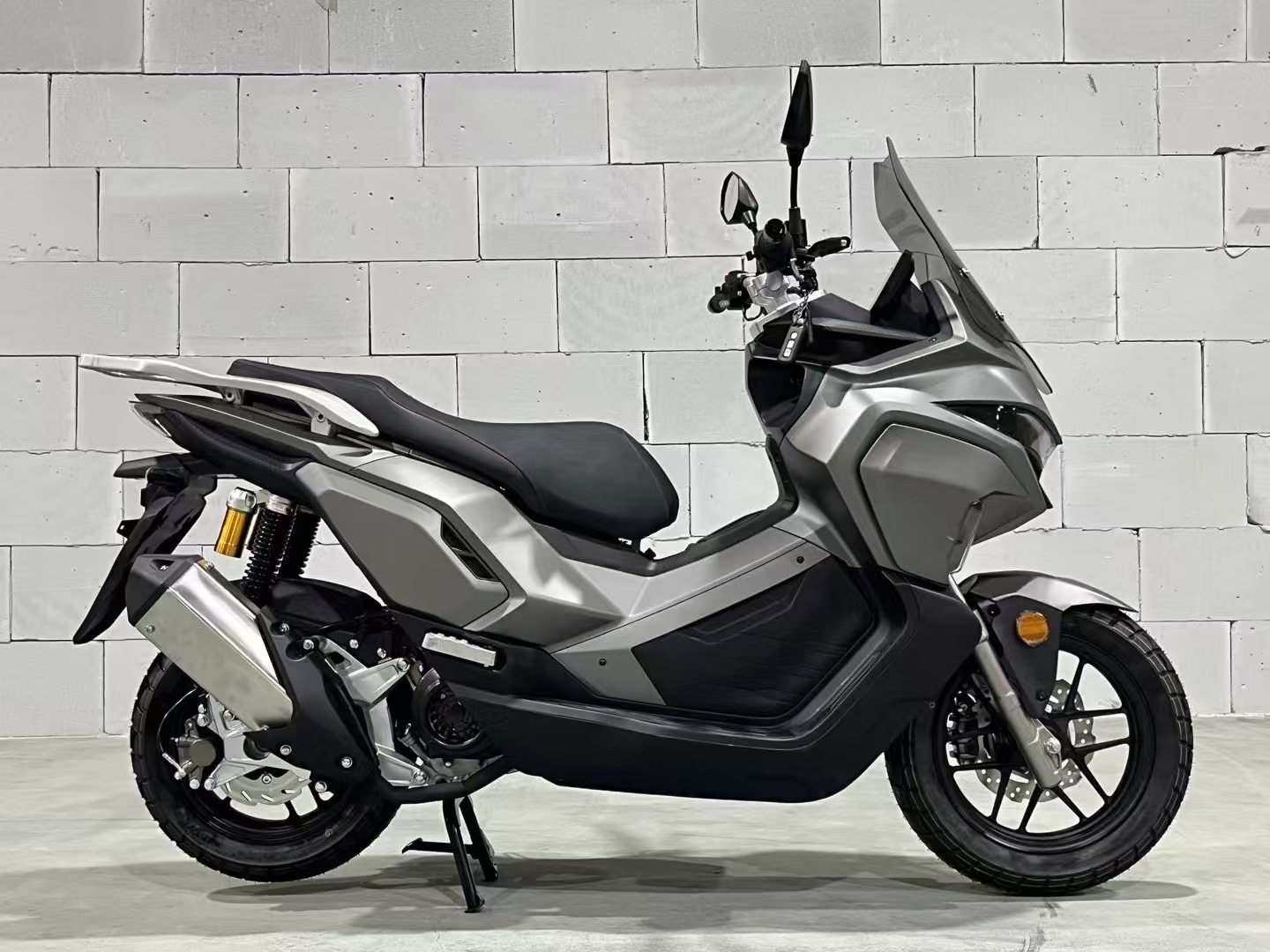 Cross-Border Best-Selling Fighter Motorcycle with Fuel Engine, Stylish and Cool High-Speed Racing Bike, High-Power Scooter