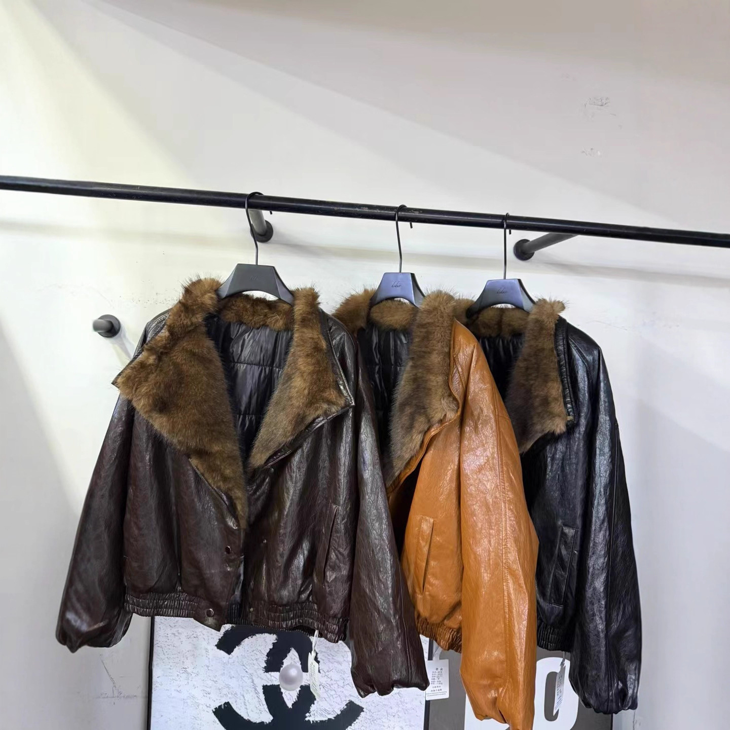 American Retro Pu Leather Jacket for Women 2025 New Autum Style Cool and Sassy Loose Furry Lapel Motorcycle Jacket