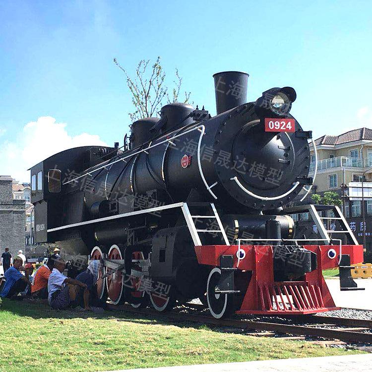 Factory spot waste green train scenic restaurant shop retro old locomotive steam locomotive head Factory spot waste green train scenic restaurant shop retro old locomotive steam locomotive head