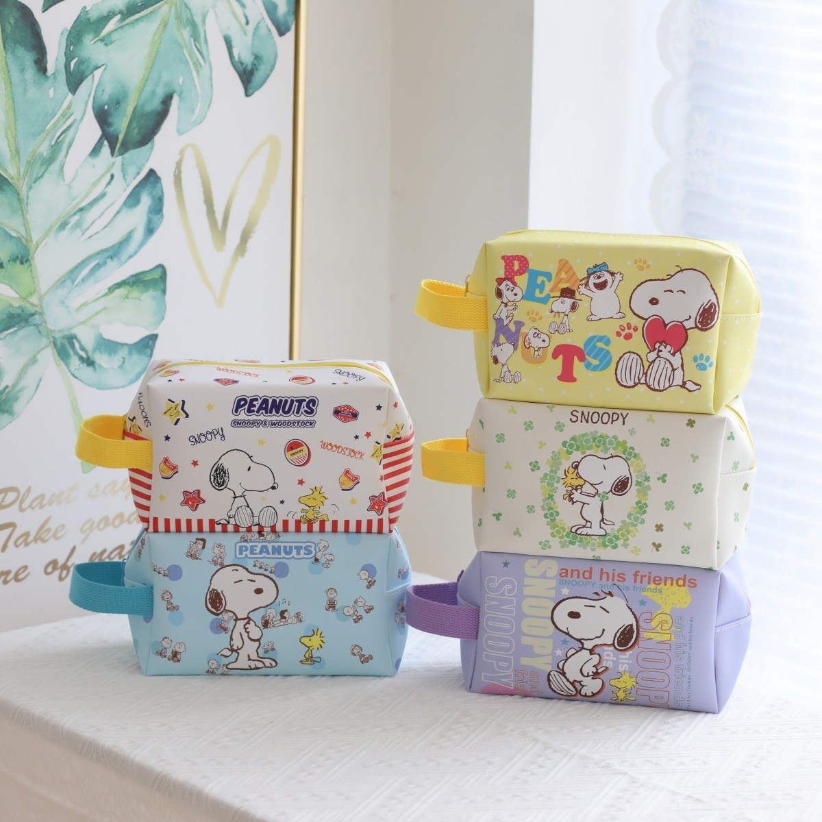 Japanese Snoopy Portable Stereo Cosmetic Bag Leather Portable Travel Toiletry Bag Student Desktop Stationery Storage Bag