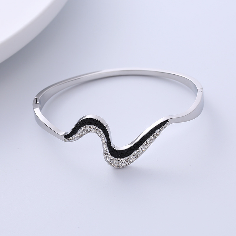 19g Weight Simple Style Waves 304 Stainless Steel 18K Gold Plated Artificial Rhinestones Stainless Steel Bracelets In Bulk