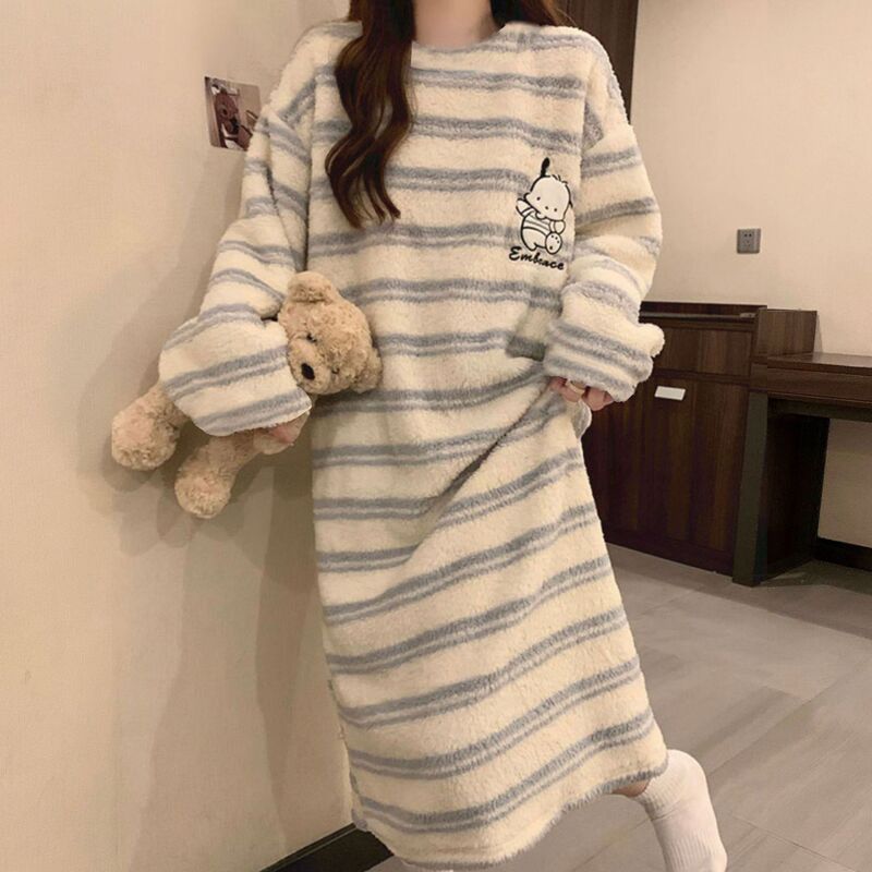 Coral Fleece Nightgown Women's Autumn and Winter Thickened fleece-lined Flannel Cartoon Pajamas Mid-Length Casual Warm Home Clothes Coral Fleece Nightgown Women's Autumn and Winter Thickened fleece-lined Flannel Cartoon Pajamas Mid-Length Casual Warm Home Clothes