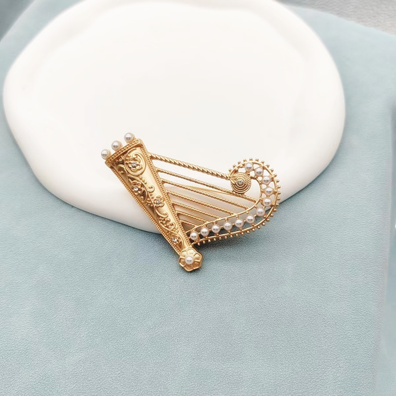 Vintage guld harpa brosch med pärla och strass för kvinnor_voghion.com