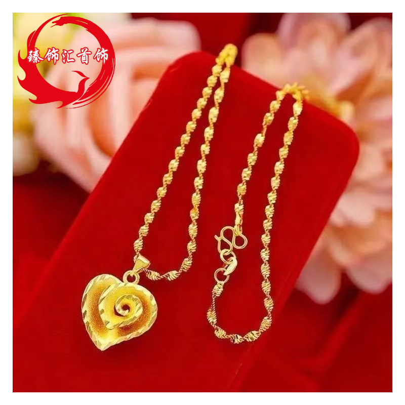 2023 Gold-plated Love Pendant Japanese and Korean Heart Necklace Sandy Gold Women's Heart-shaped Pendant with Clavicle Chain Jewelry Wholesale