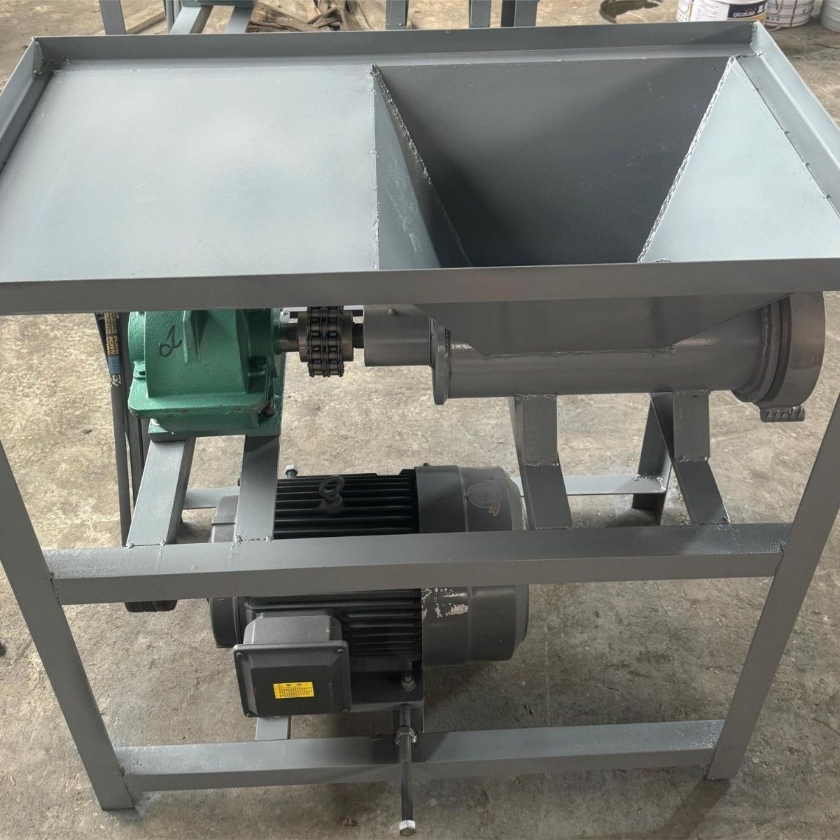 《平台推荐》新款绞肉机猪骨餐厨垃圾鸡鸭鹅搅碎养鱼养狗三相电