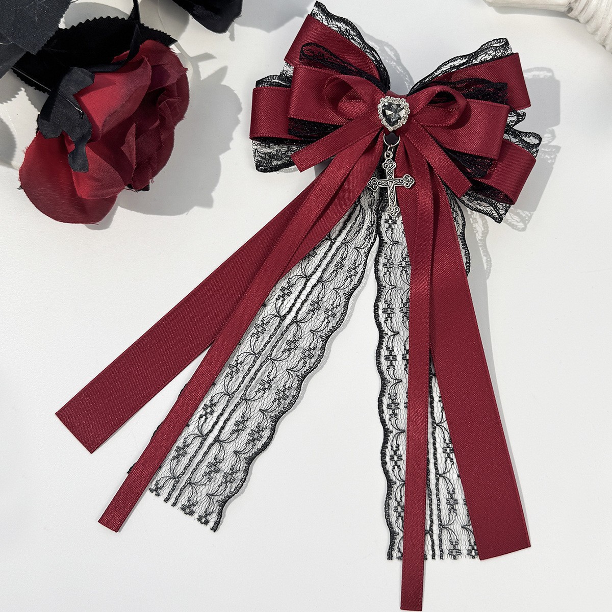 日本系暗黒の甘いクールな風の蝶結びのヘアピンの女性のファッションのレトロで優雅なロリータの頭飾りのゴシック風KCの髪飾り