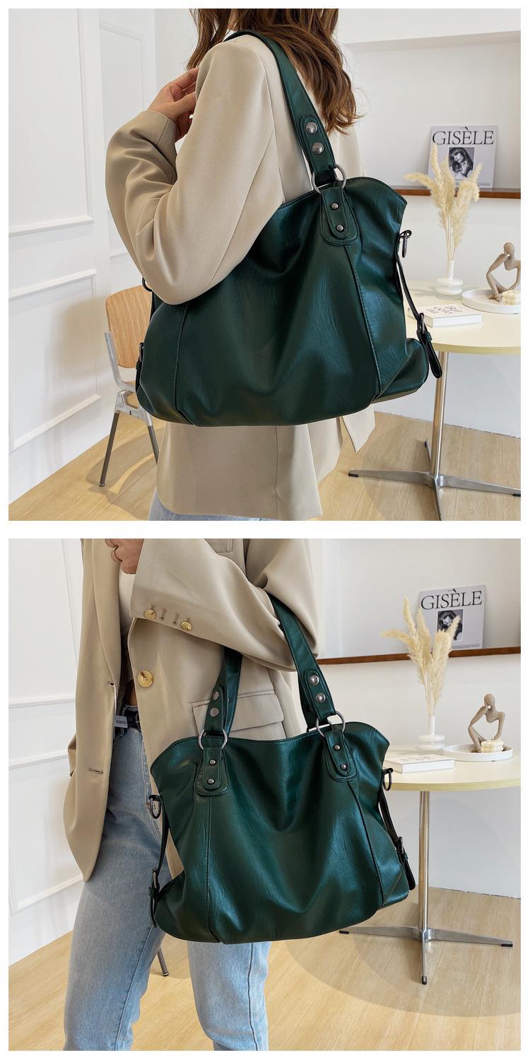 Frau Mittel Pu-Leder Einfarbig Klassischer Stil Reißverschluss Tragetasche display picture 9