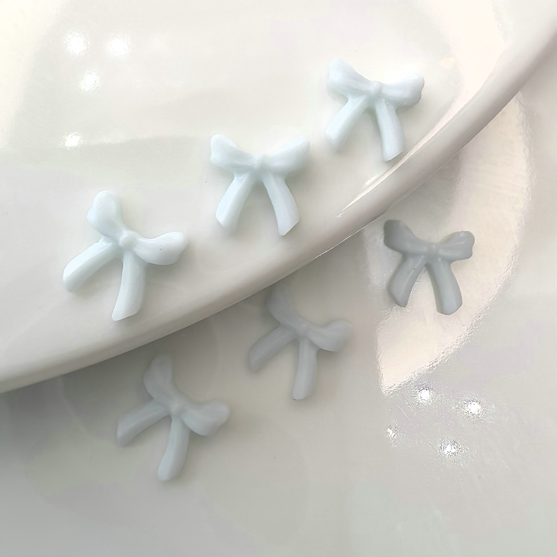 蝴蝶结美甲饰品批发儿童学生老人青年大学生工人教师0002.j