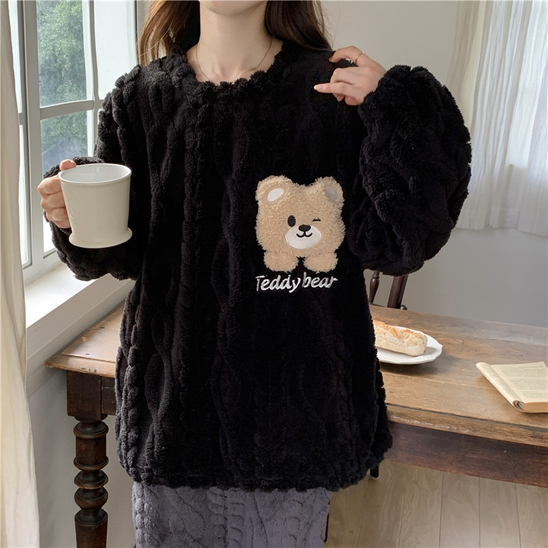 New Pajamas for Women in Autumn and Winter Jacquard Velvet Pullover Flannel Round Neck Cute Cartoon Home Clothes Warm and Can Be Worn Outside New Pajamas for Women in Autumn and Winter Jacquard Velvet Pullover Flannel Round Neck Cute Cartoon Home Clothes Warm and Can Be Worn Outside