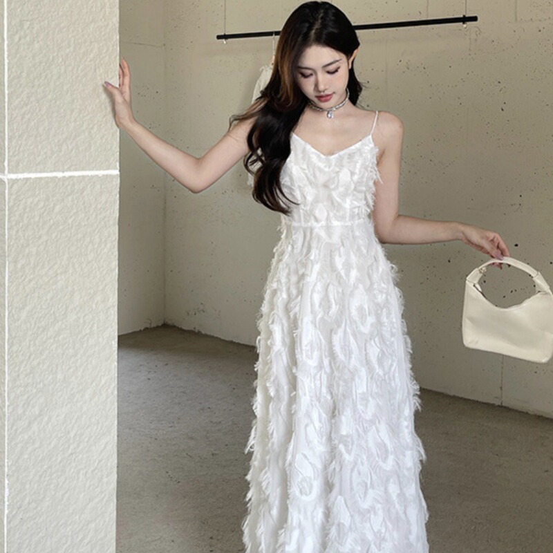 Graduation Coming-Of-Age Ceremony White Halter Neck Evening Dress 2026 New Model Elegant Fairy-Like Light Luxury Niche Dress with a High-End Feel