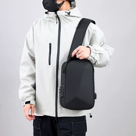 男士胸包;休闲背包;男士单肩包