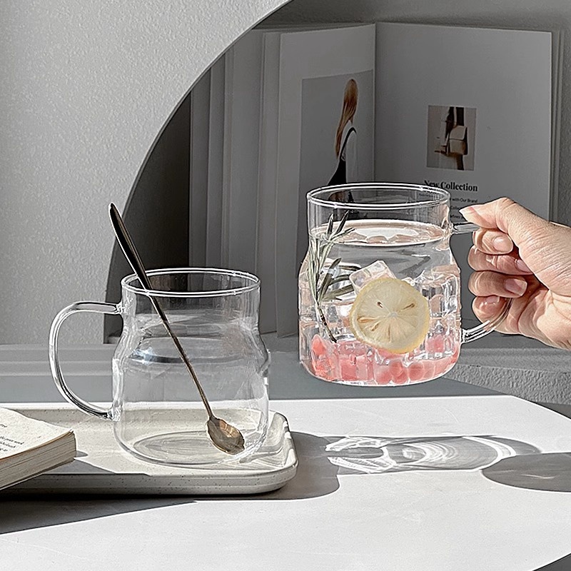 Large capacity glass with handle ins style high color value high borosilicate high temperature resistant lemon cup milk cup