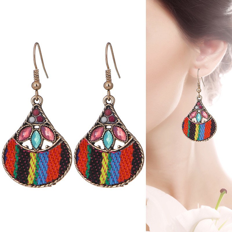 O1CN01ytZaOC1JplbolQ9oT_!!3379