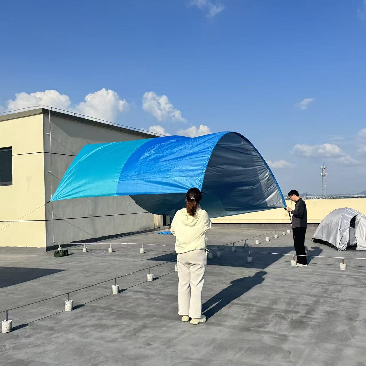 Outdoor Silver-Coated Beach Canopy Tent, Portable Quick-Open Sunshade, Uv Protection for Seaside, Simple Camping Beach Tent