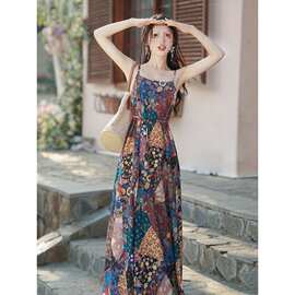 波西米亚吊带连衣裙民族风碎花裙复古文艺云南度假宽松减龄长裙