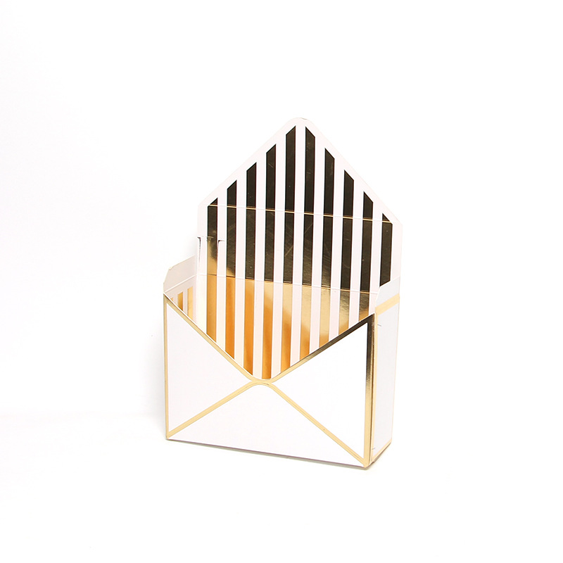 Estilo coreano de moda sobre caja de flores tienda de decoración cesta de flores plegable caja de regalo caja de flores mano sosteniendo caja de flores de cartón