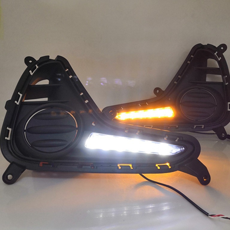 Aplicable a 17-18 luz corriente diurna modificada LED especial internacional de la versión I10 corriente de la luz diurna moderna I10