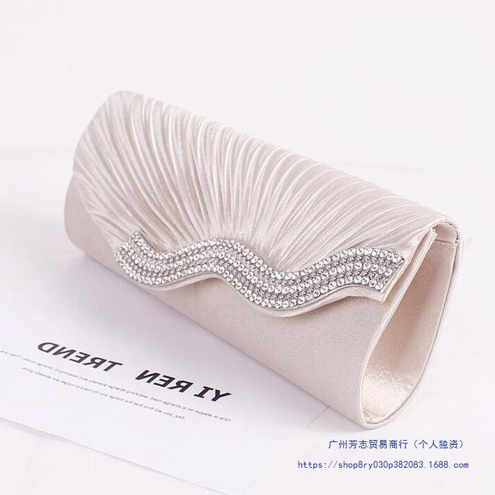 New Fashion Trendy Women's Long European and American Style Evening Bag, Korean Style Personalized Pleated Satin Clutch Bag, High-End Trendy Bag New Fashion Trendy Women's Long European and American Style Evening Bag, Korean Style Personalized Pleated Satin Clutch Bag, High-End Trendy Bag