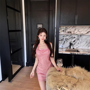 �R����ͬ���ɫ��Ƭ�Y��ȹŮ�Ըм��������B��ȹ�첱¶�����ζ�ȹ