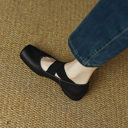 Factory straight pig nose shoes for women 2024 spring new style full leather retro style ballet shoes inside and outside confidential shipping