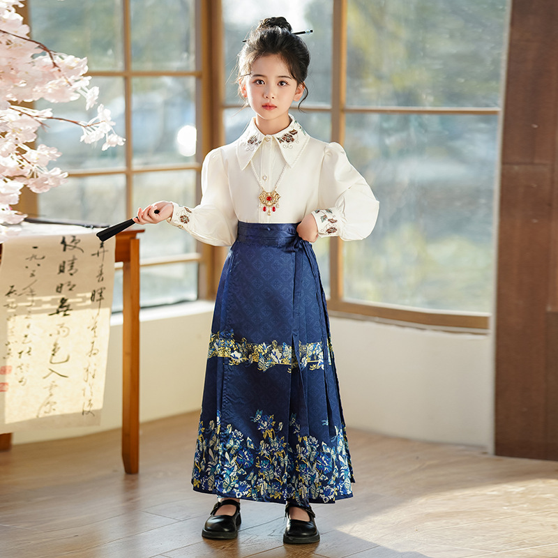 Children's Hanfu Chinese Style Spring and Summer Model Maquan Skirt Children's Set, Ming-style Hanfu Daily Children's Embroidered Maquan Skirt