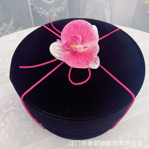 Christmas New Arrival Round Plush Wedding Gift Candy Box Gift Box Maid of Honor & Best Man Gift Bag Empty Box