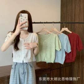 女式针织衫;吊带背心;连衣裙