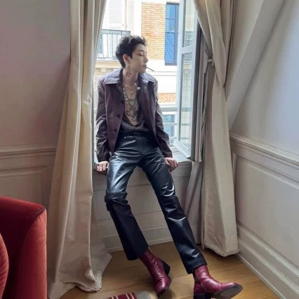Original New Product Loren Same Style Erd 25Fw Red and Black Leather Jacket Paris Show Style Original New Product Loren Same Style Erd 25Fw Red and Black Leather Jacket Paris Show Style