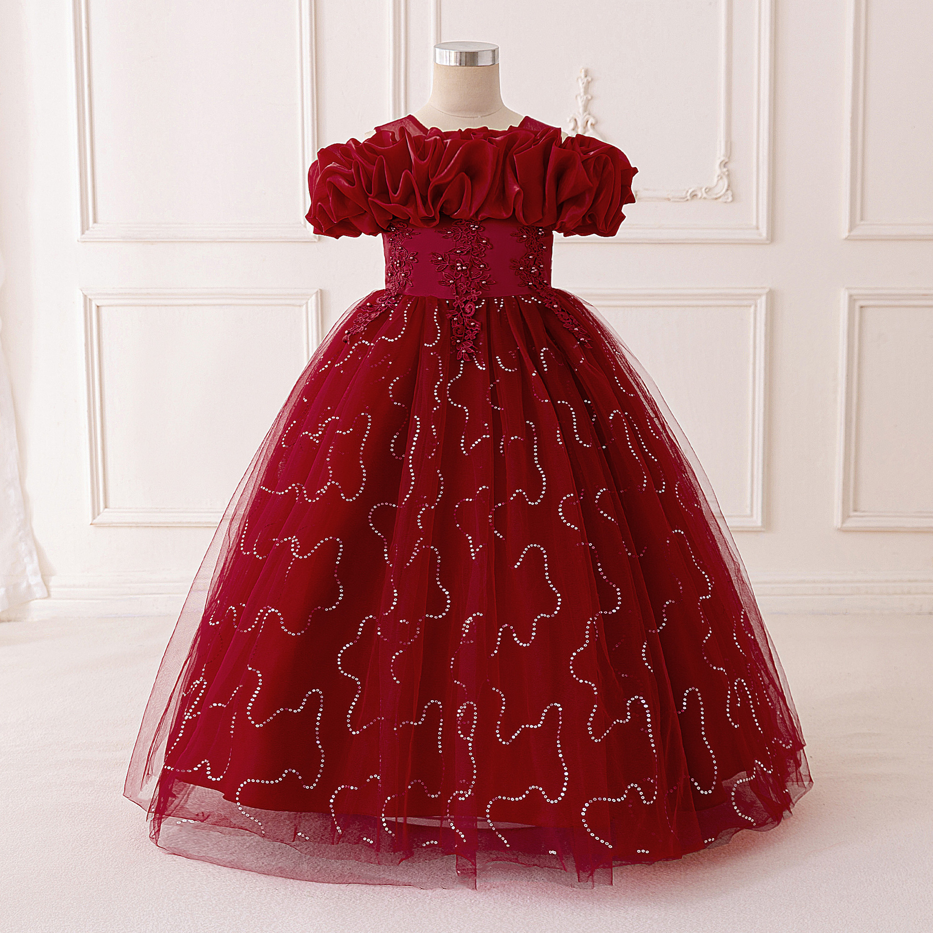 Nuevo vestido de niña vestido de princesa un niño grande un hombro de clavos de cuentas de malla de acero vestido de boda para niños
