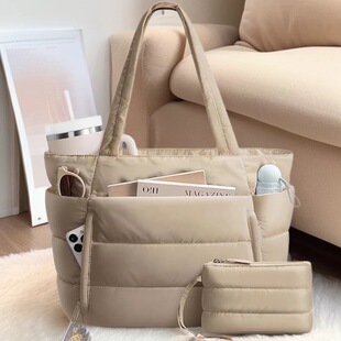 �W�p���������ذ�Ů����ͨ������������p��μ���r�к��s��