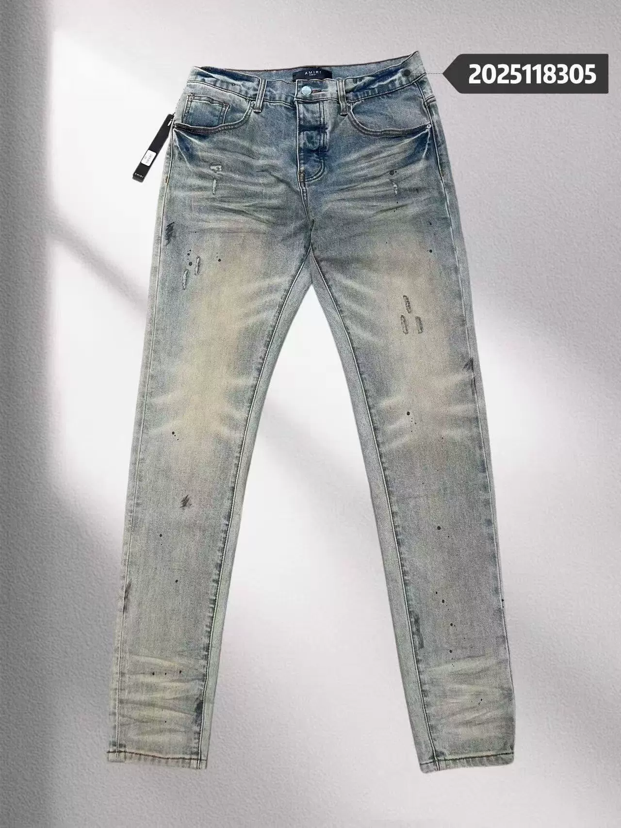Джинсы (Jb amiri tide) с нашивками, узкий крой и эластичным низом, цвета 30–40
