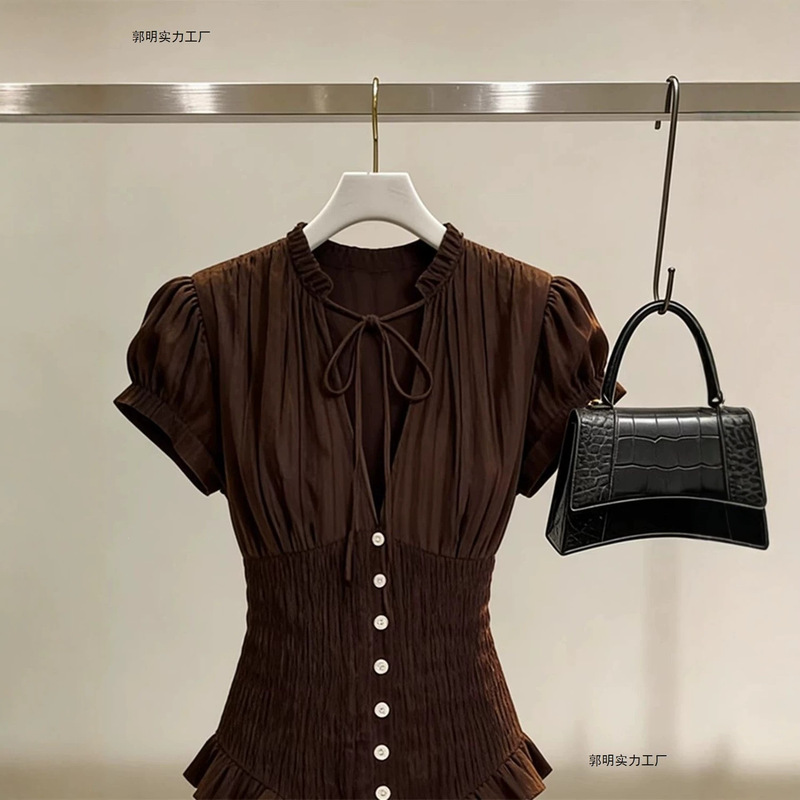 French-Style Niche Non-Contrasting Brown Pleated Shirt for Women, 2026 Spring/Summer New Luxury Fashion Versatile Slimming Top