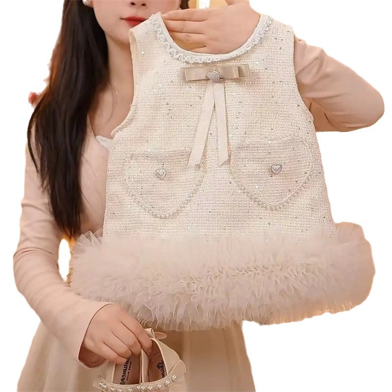 Xianning Seven Girls Little Fragrant Princess Dress Invierno 2025 Nuevo vestido de un año Bebé femenino más falda chaleco de terciopelo Estilo occidental