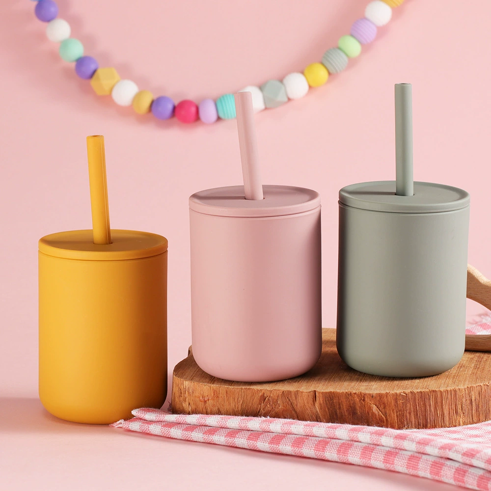 Silicone children's glass, shatterproof straw with glass, 210 ml