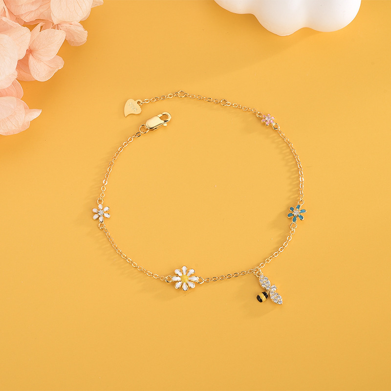 S925 plata verano nuevo estilo pequeña margarita brazalete de abeja pequeña flor fresca linda joyería de mano