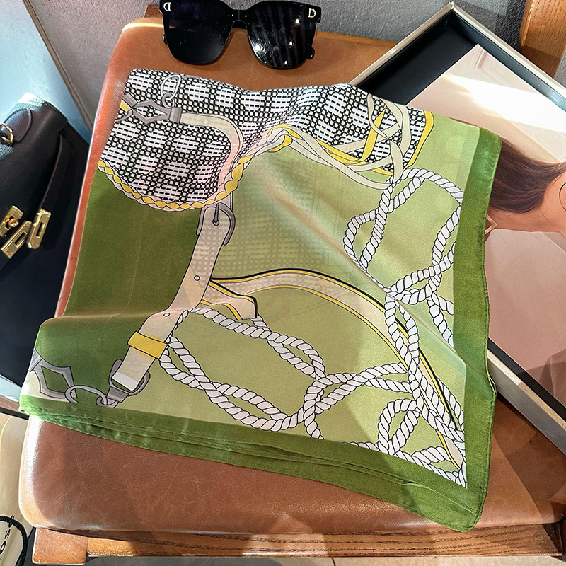 Bufandas de seda para mujeres 2025 primavera y otoño moda versátil temperamento minimalista 65cm bufandas de seda simuladas bufandas delgadas bufandas