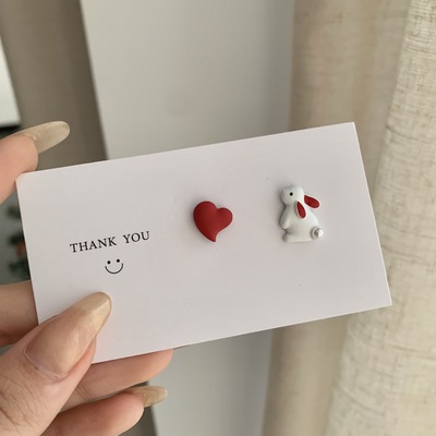 S925银针趣味可爱小白兔耳钉甜美少女爱心不对称耳饰小巧耳环耳夹