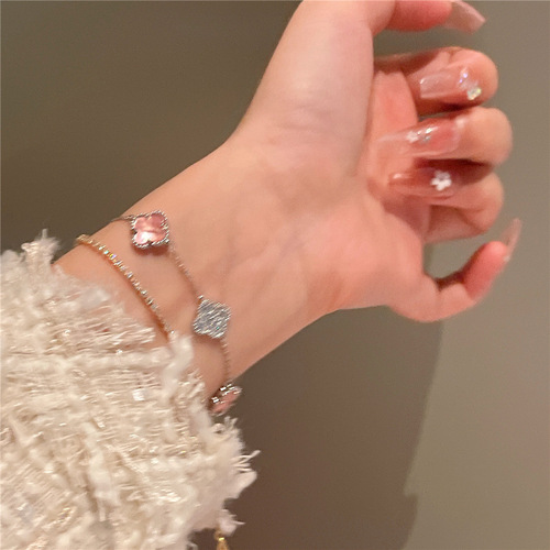Jojo's New Arrival Sweet Little Flower Bracelet with Sparkling Glitter, Korean Style Ins Wind Sweet Pink Four-Leaf Cord