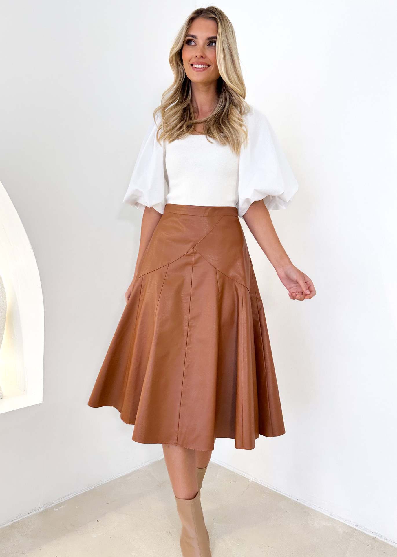 Autumn Fashion Solid Color Pu Polyester Midi Dress Skirts display picture 3