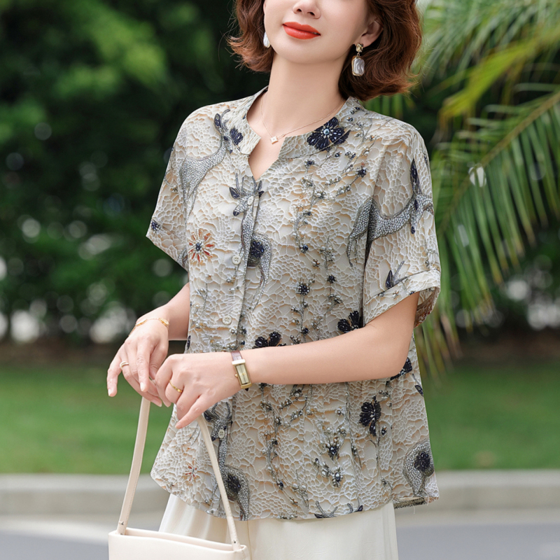 中高年向け夏用半袖Tシャツ、控えめでエレガントなゆったりトップス、ママの2025年夏新作婦人服、おしゃれなシャツ|undefined
