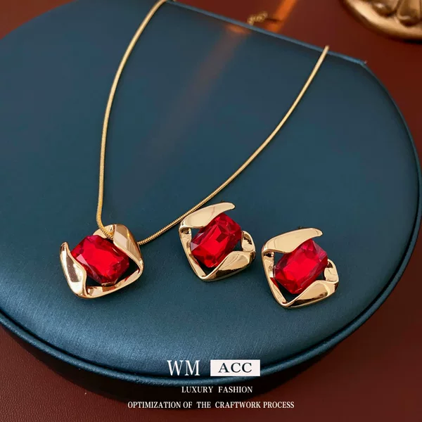 Silver Needle Rhombus Square Earrings Necklace, Accessible Luxury and High-End Work Clothing Clavicle Chain Niche Versatile Retro Suit
